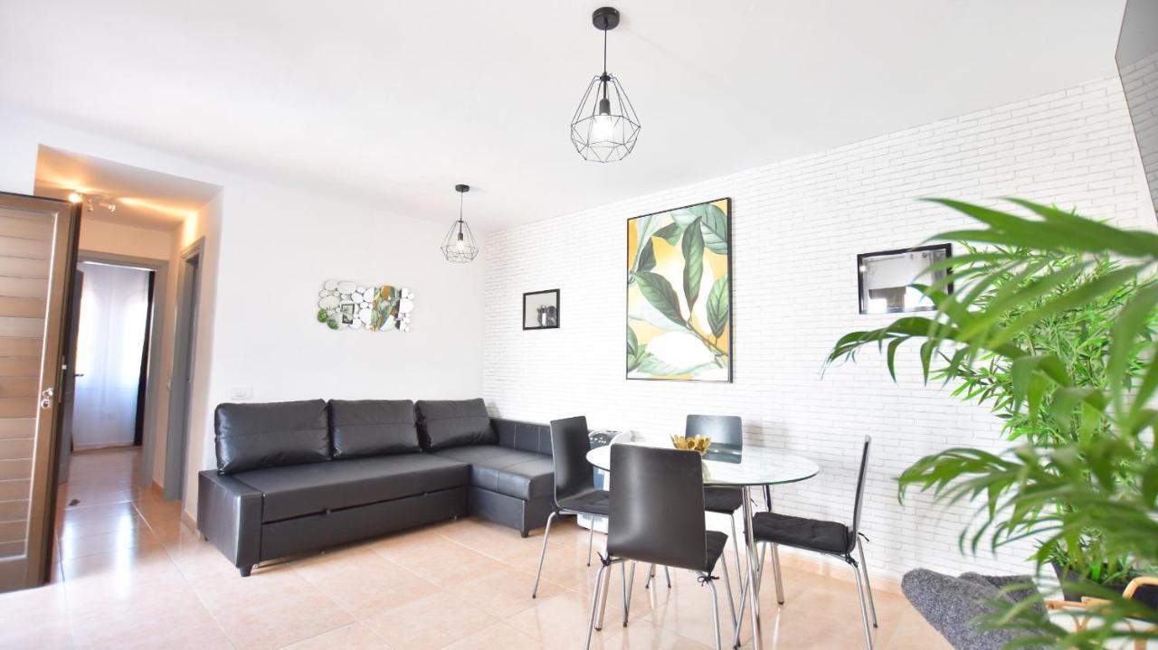 Book Jet - Oasis Pool View Apartment Corralejo Esterno foto