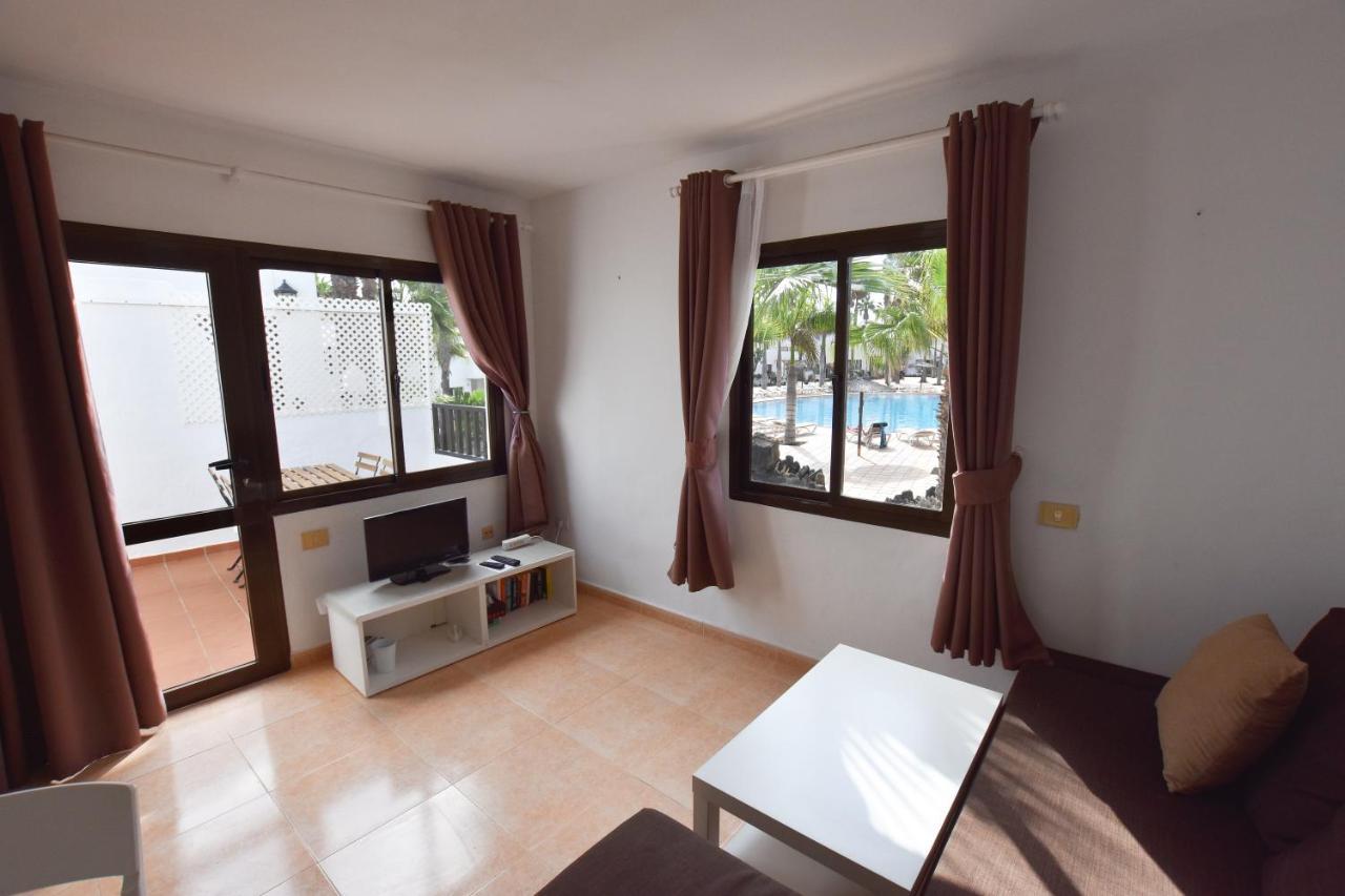 Book Jet - Oasis Pool View Apartment Corralejo Esterno foto